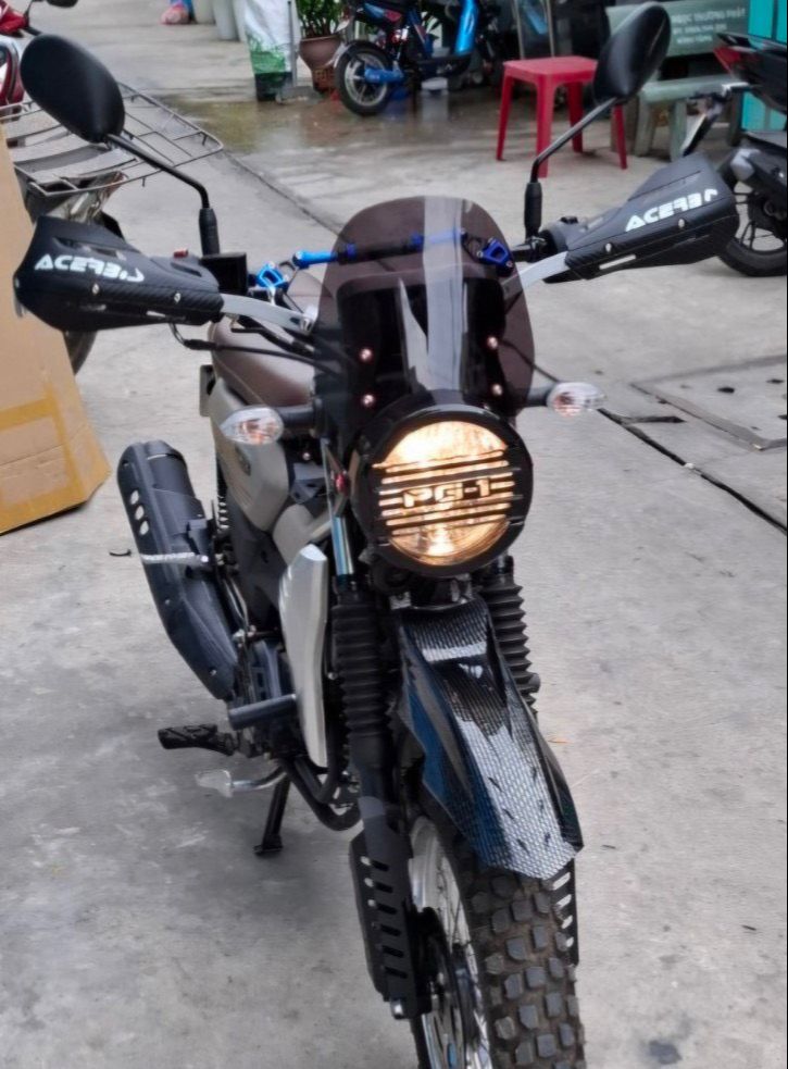 Chắn gió xe PG1 YAMAHA màu khói