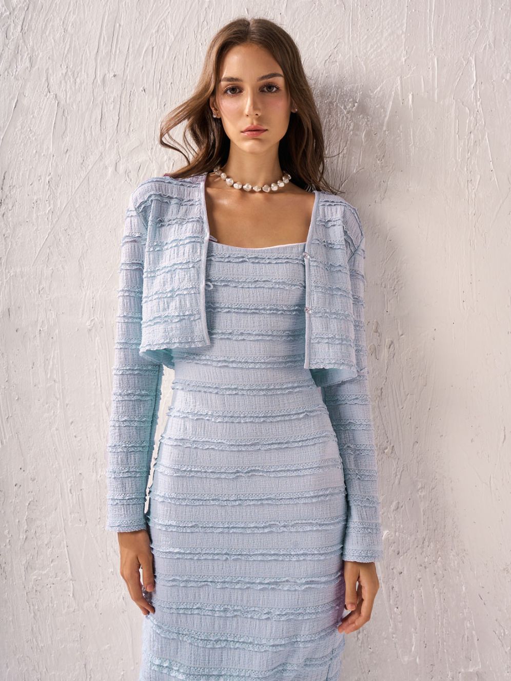 RECHIC Áo khoác Cody dáng croptop chất thun dày dặn sang trọng