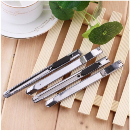Dao dọc giấy vỏ Inox tiện dụng