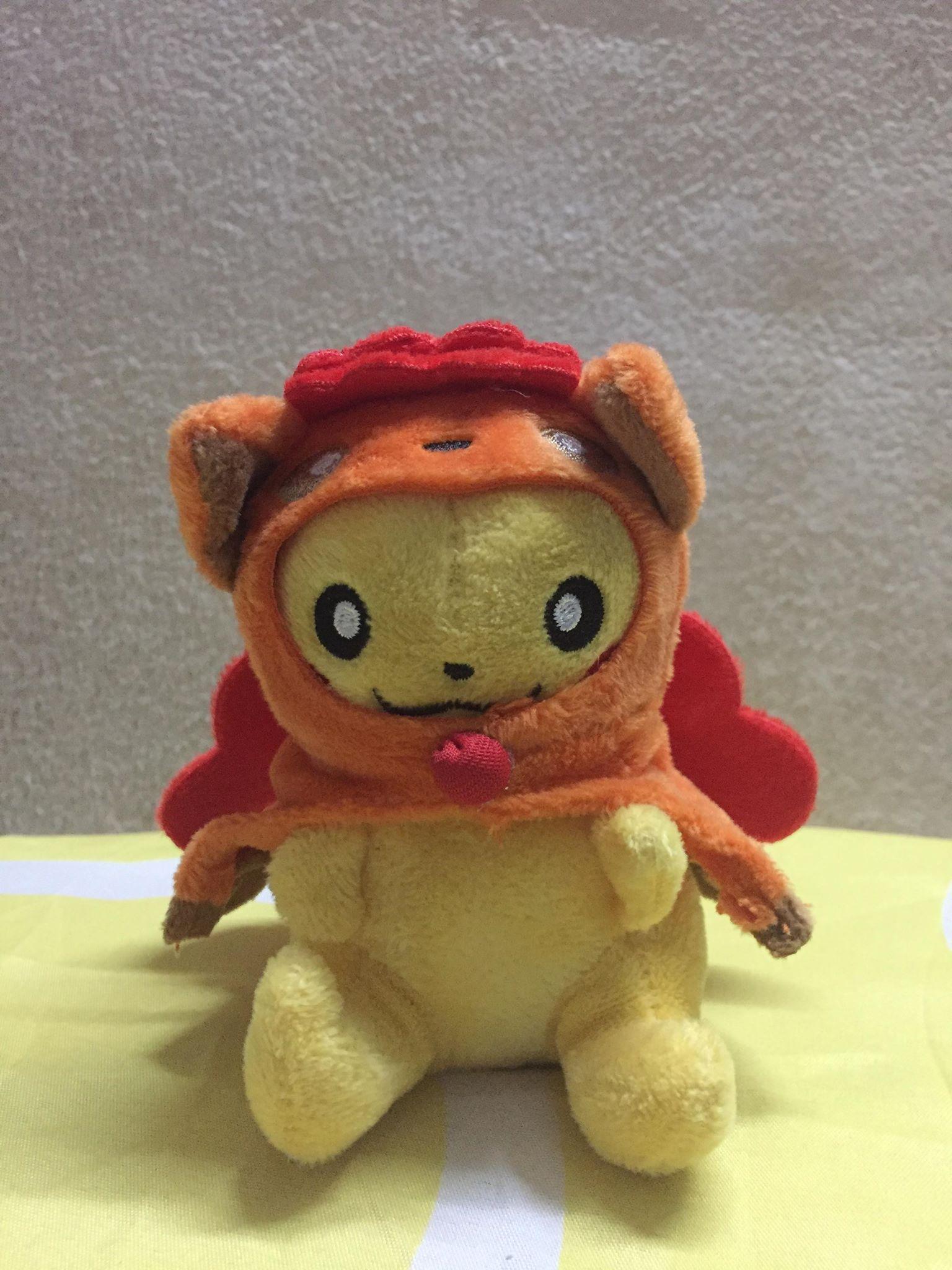 Móc khóa gấu bông Pikachu cosplay Chồn Vulpix cam