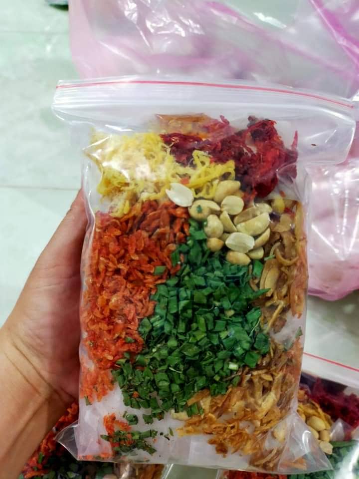 1 bịch bánh tráng trộn thập cẩm satế