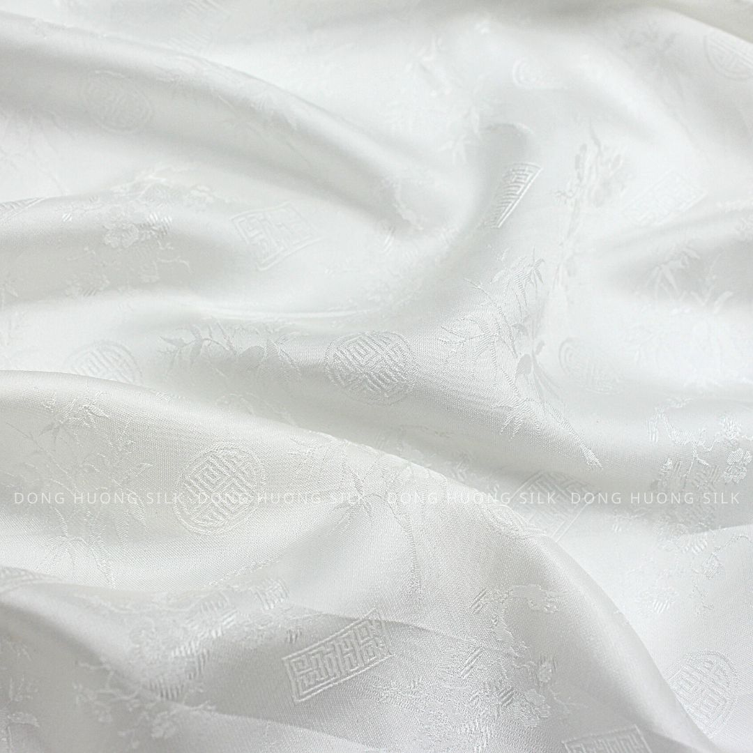 Vải Lụa Tơ Tằm Satin Hoa Trúc Mai Trắng Ngọc Trai – LHVS080