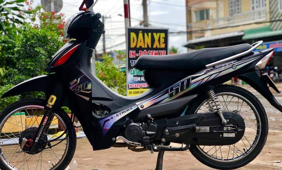 Tem elegant đen bạc crom