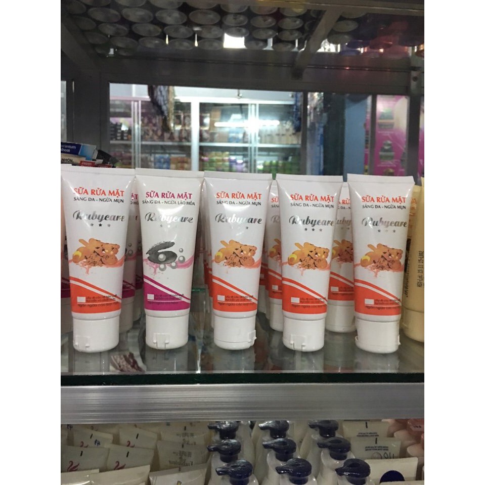 Sữa rửa mặt sáng da ngăn ngừa mụn RB