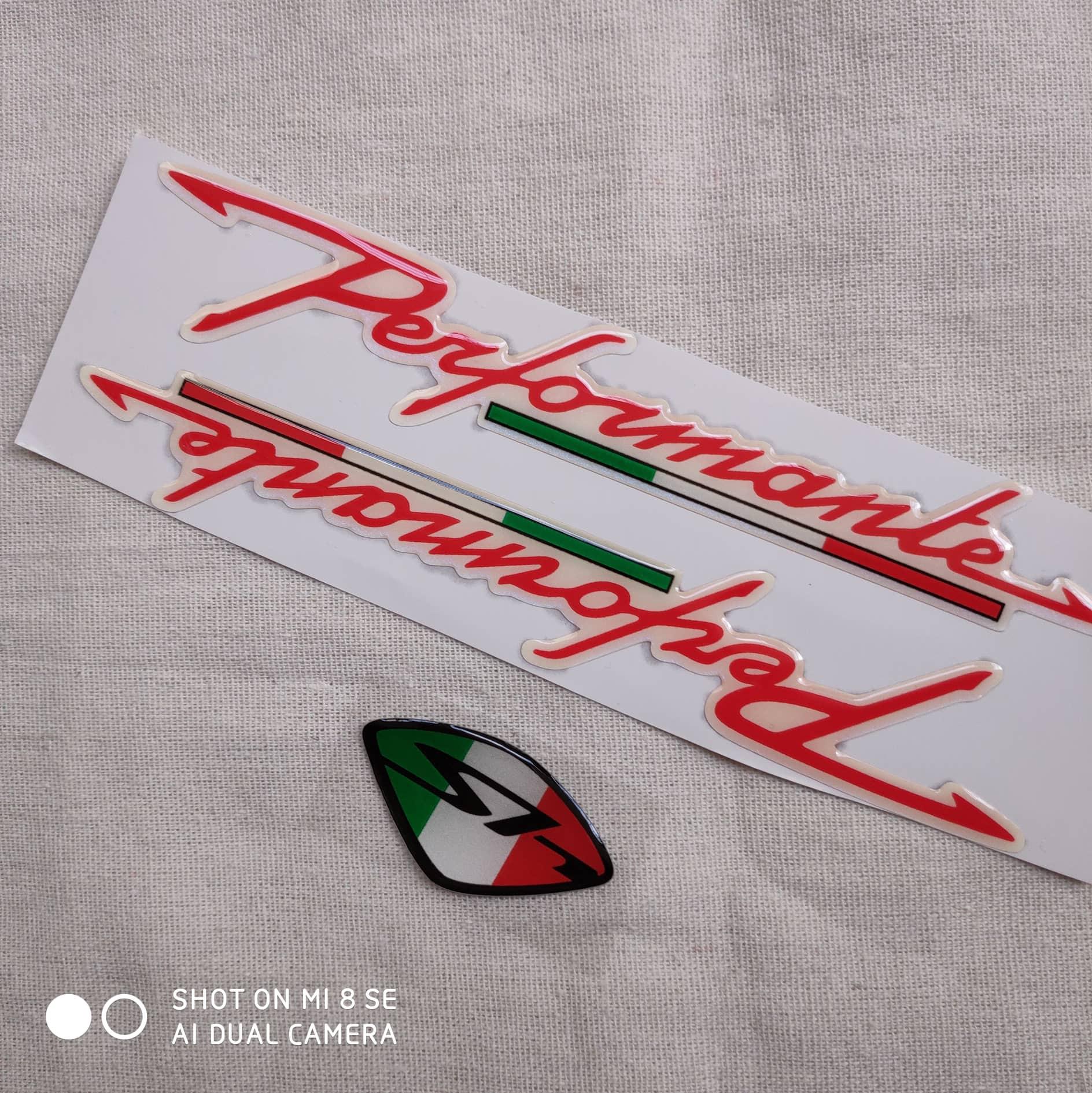 Combo Tem logo nổi SH (ITALIA) và chữ nổi PERFORMANTE (MÀU ĐỎ) cho dòng xe SH thời thượng