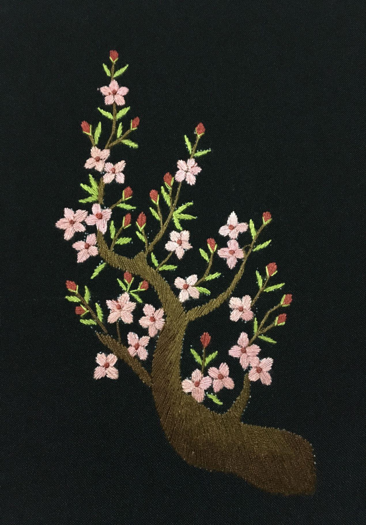 Tranh thêu tay cành hoa đào hoàn thiện giá rẻ 20x25cm- HOA004