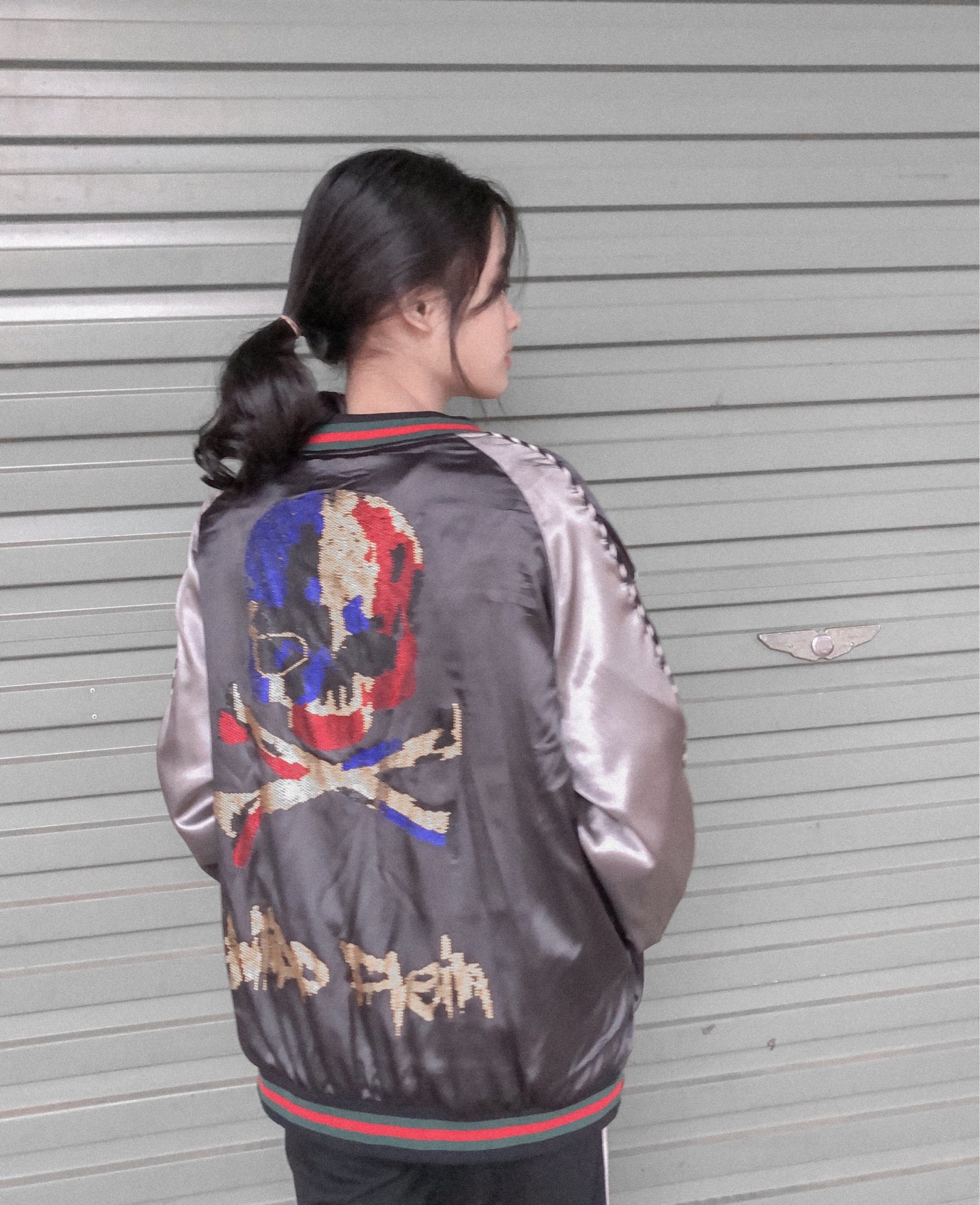 Áo bomber đính đá đầu lâu cao cấp hot trend 2020