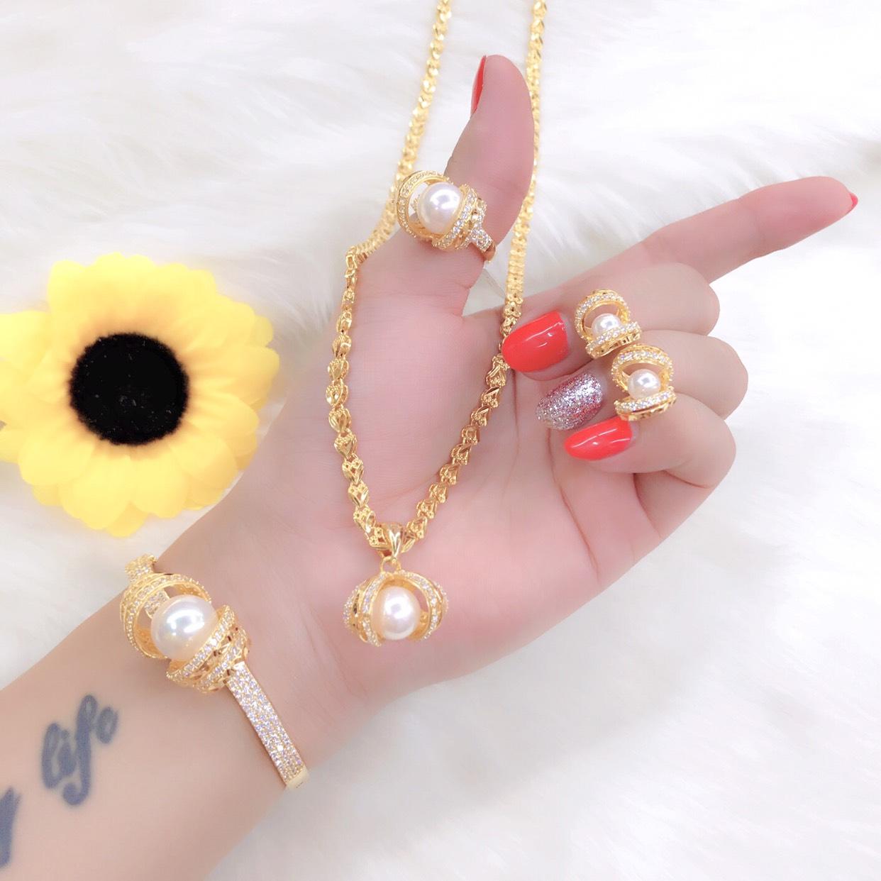 Bộ trang sức 4 món hột bẹt dát vàng 18k