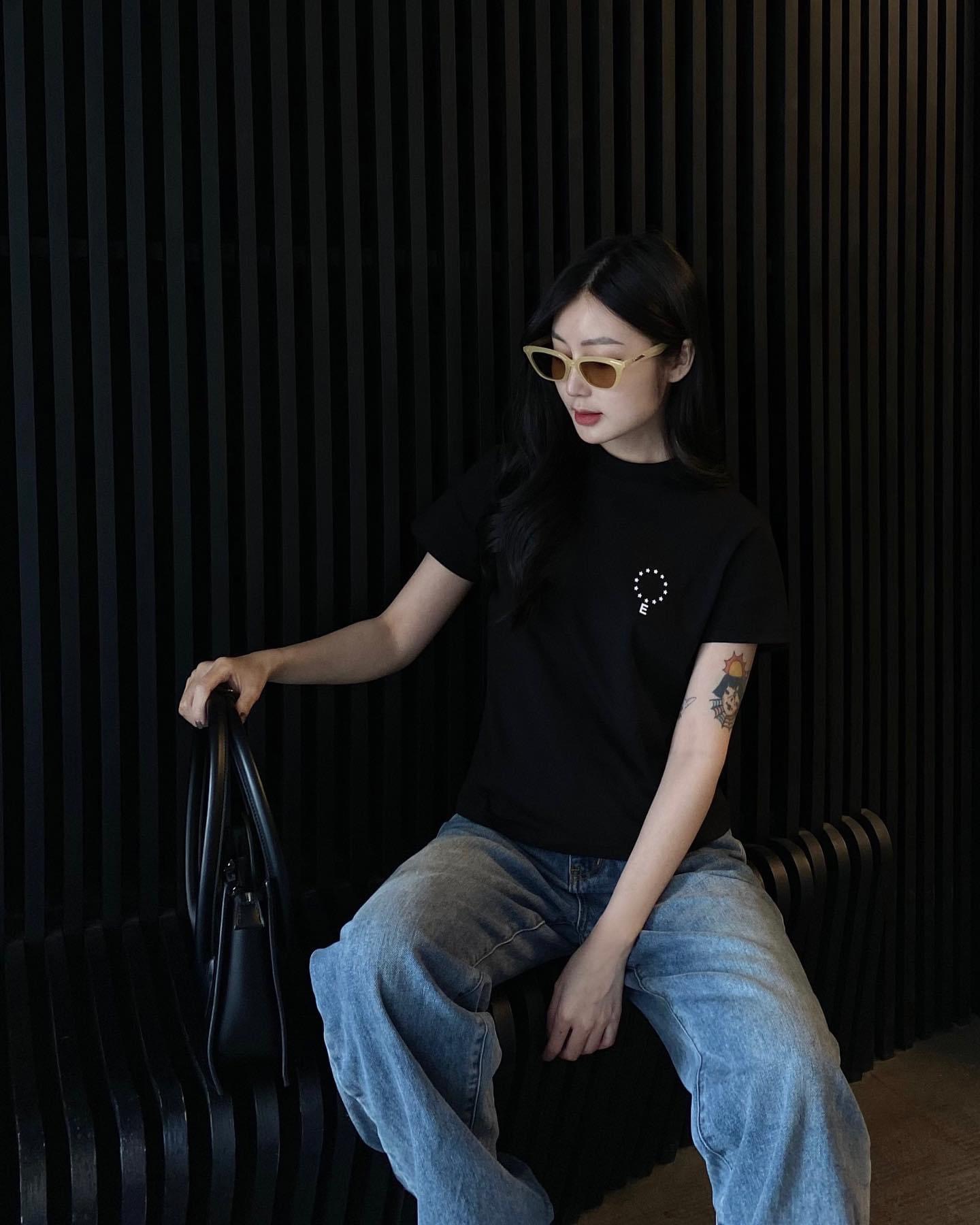 E circle baby tee
