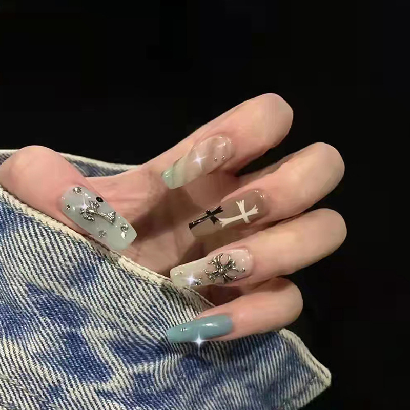 Bộ 24 móng tay giả nailbox xanh lá đính đá 💖💖💖