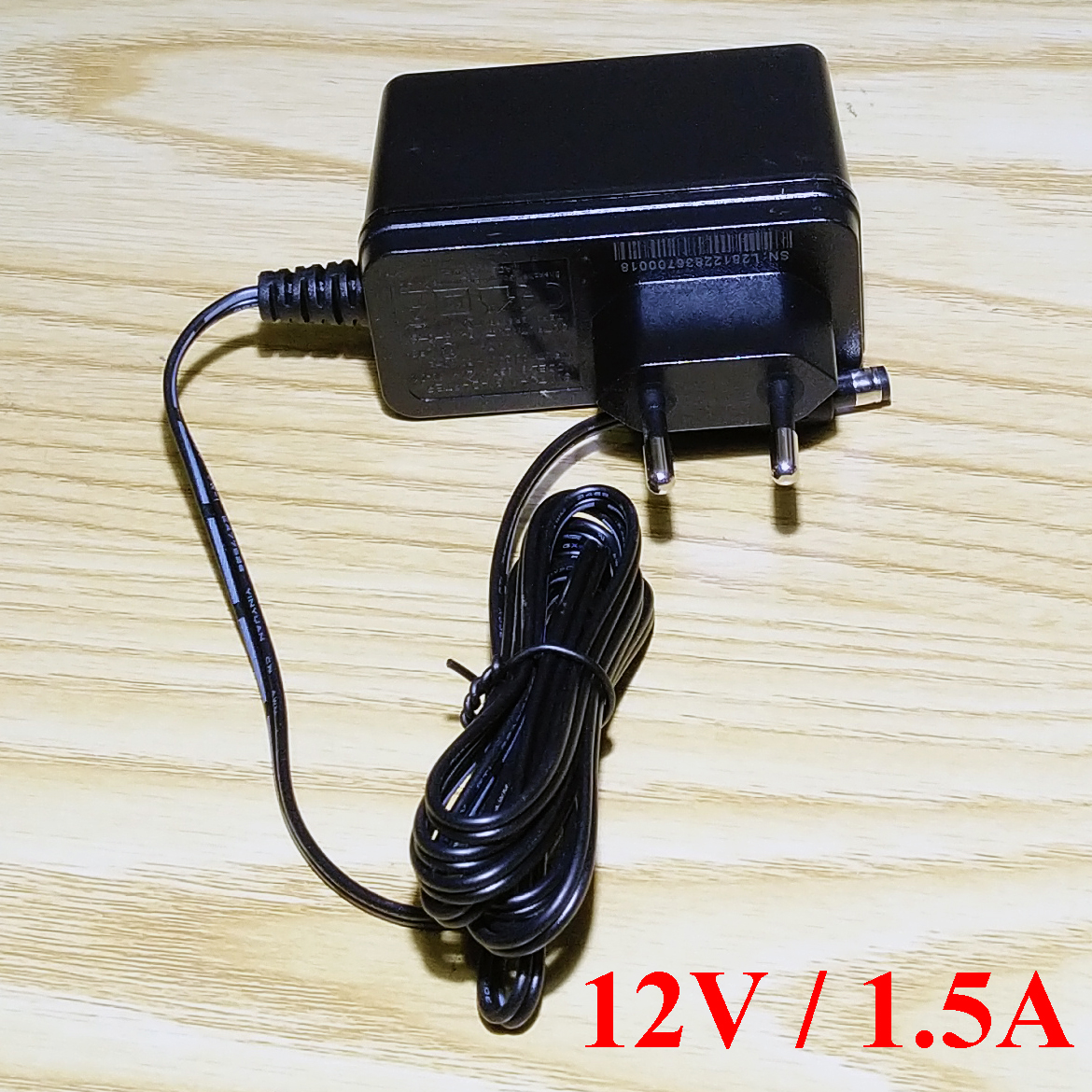 ADAPTER Nguồn  12V 1.5 A Hàng tách từ Modem FPT Telecom
