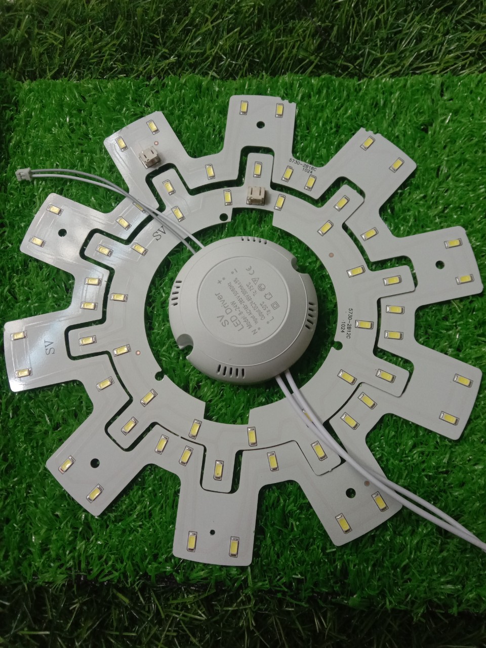 Đèn led vòng dùng thay thế cho đèn ốp trần