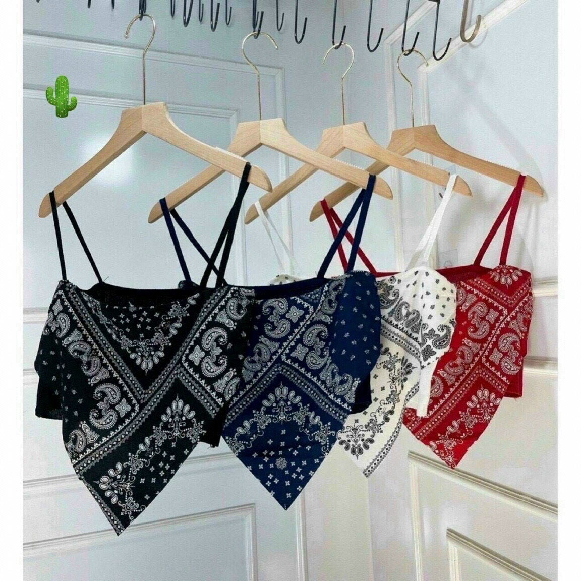 Áo 2 dây yếm nhọn họa tiết thổ cẩm chất đẹp