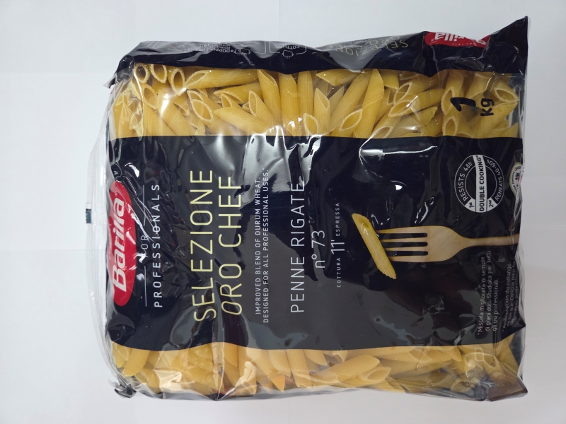 Barilla spaghetti in bamboo tube shape Penne selezione or chef (Barilla Pasta Penne Rigate No.73 – 1kg bag) imported from Italy