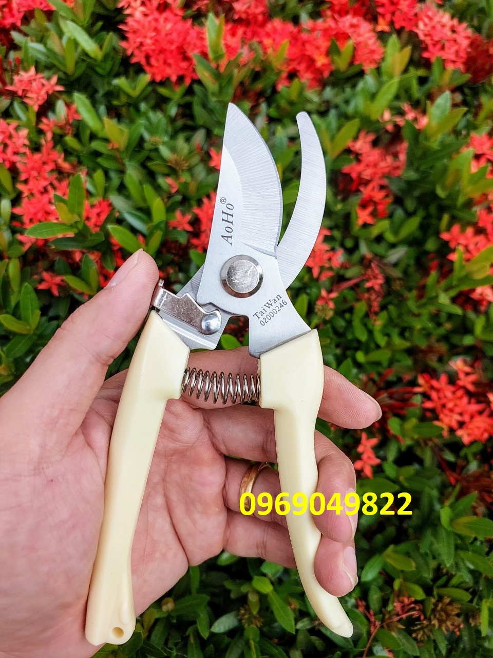 Kéo cắt cành tỉa cành aoho chất liệu thép không rỉ sắc bén