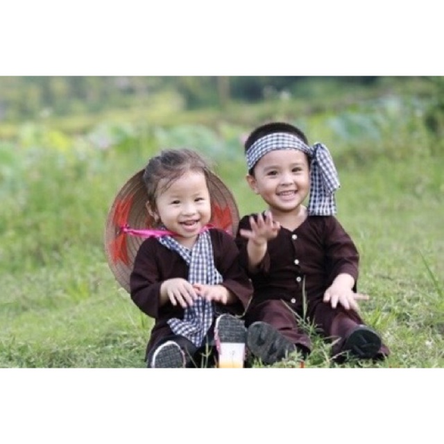 Bộ bà ba nâu kate kèm khăn rằn cho bé