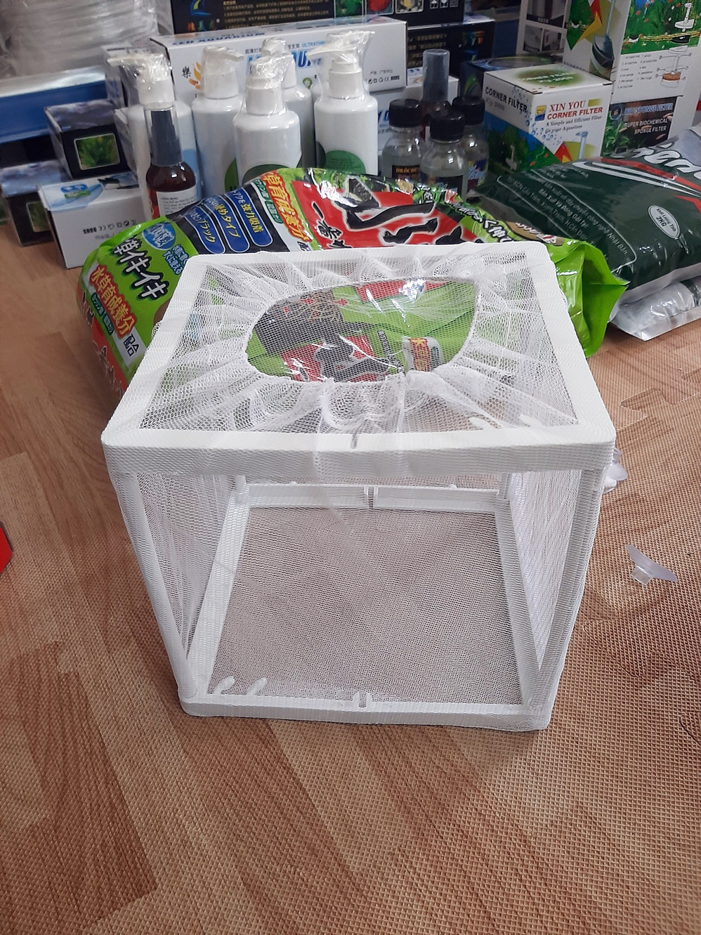 Lưới cá đẻ cỡ nhỏ cho bể cá mini để bàn, lưới ép cá cho ho ca mini, phụ kiện cá betta, bảy màu (7 màu)....