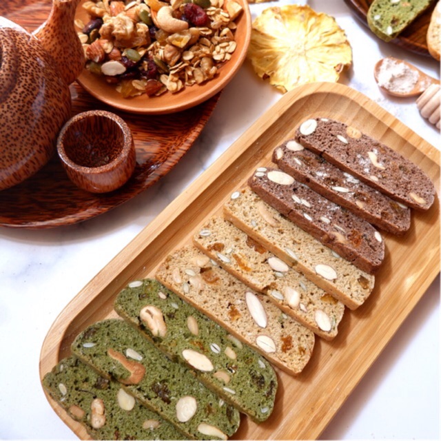 Bánh Biscotti Ăn Kiêng - Bánh Biscotti 3 Vị Macha Chocolate Vani Mix vị Thơm Ngon 250gram