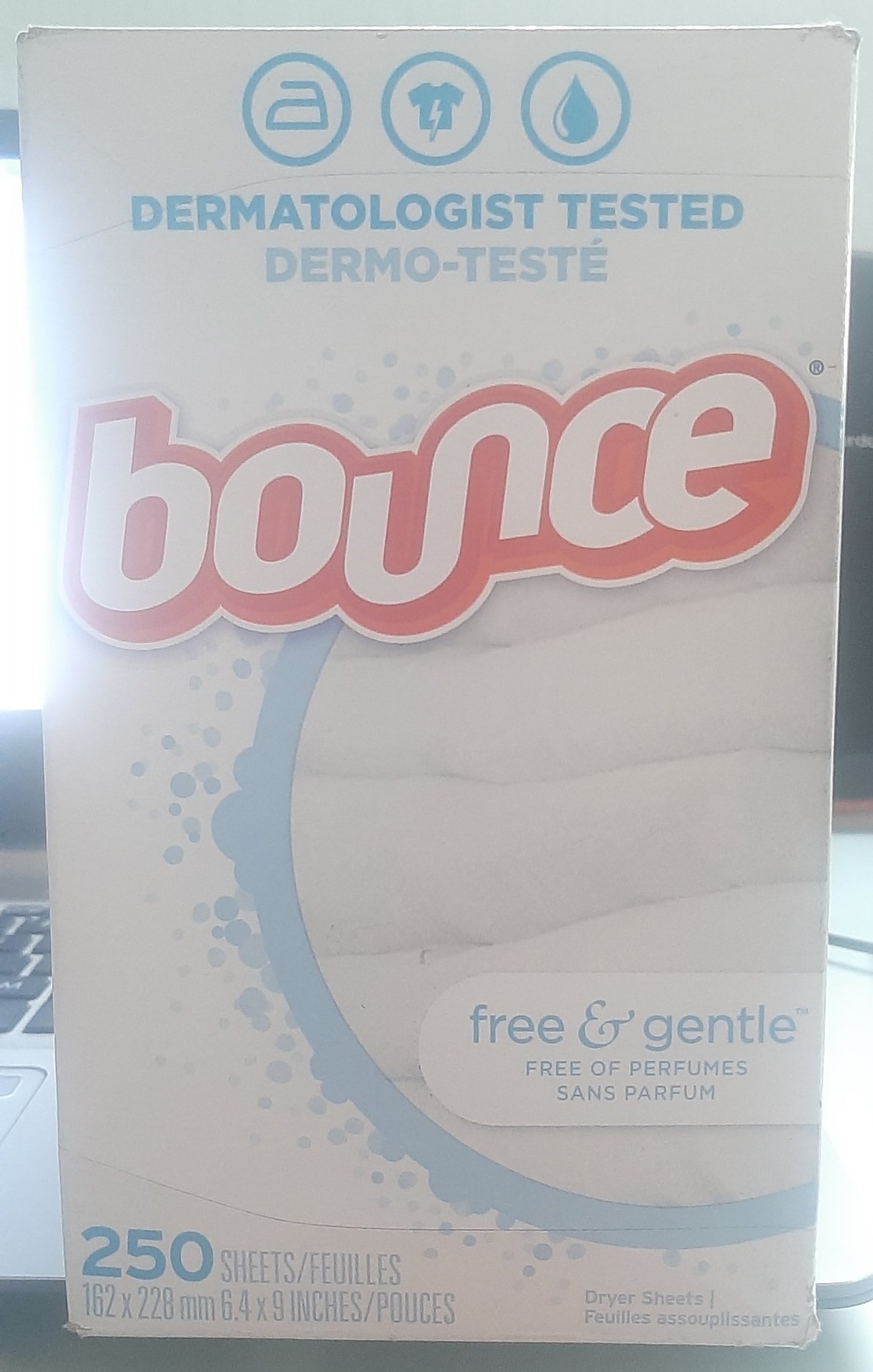 Giấy thơm quần áo cho da nhạy cảm bounce free & gentle fabric softener sheets 250 tờ