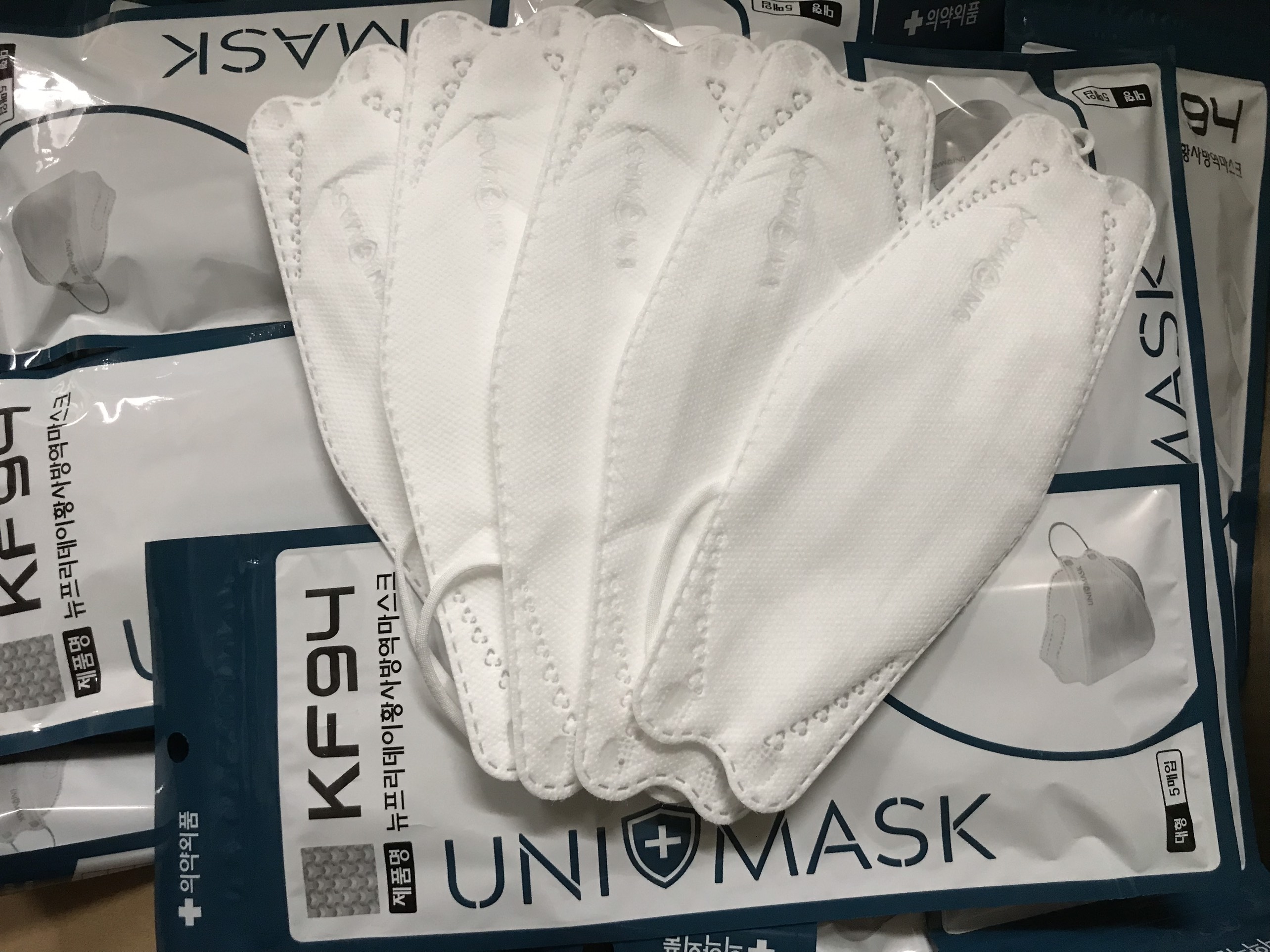 1 THÙNG 300 CHIẾC KHẨU TRANG 4D KF94 UNI MASK CHỐNG BỤI MỊN VÀ KHÁNG KHUẨN HÀNG CAO CẤP HÀN QUỐC