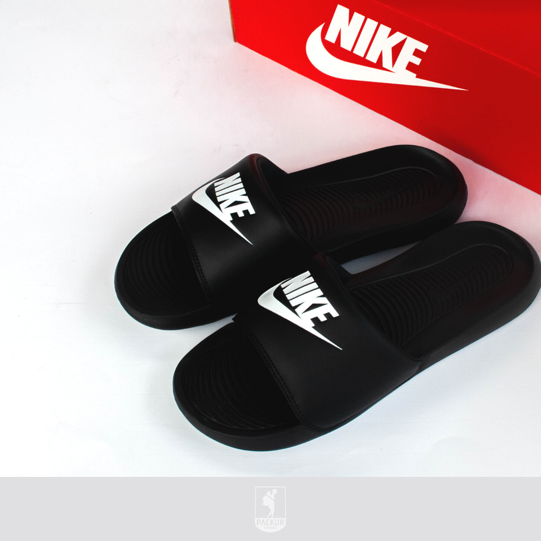 Dép Nike Victori One (Đen/Trắng) / CN9677-005