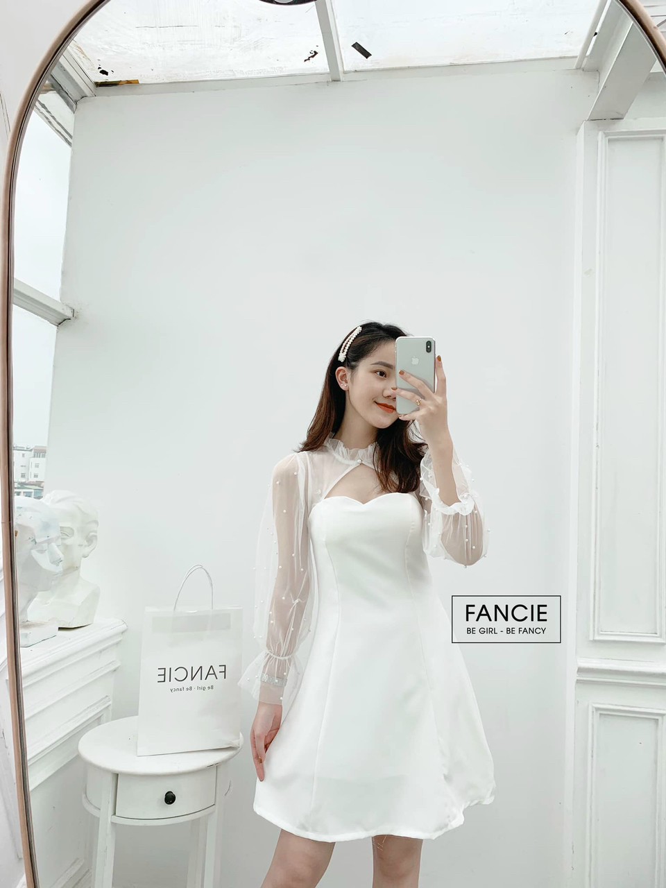 Đầm xoè tay phối lưới cổ tàu cực xinh