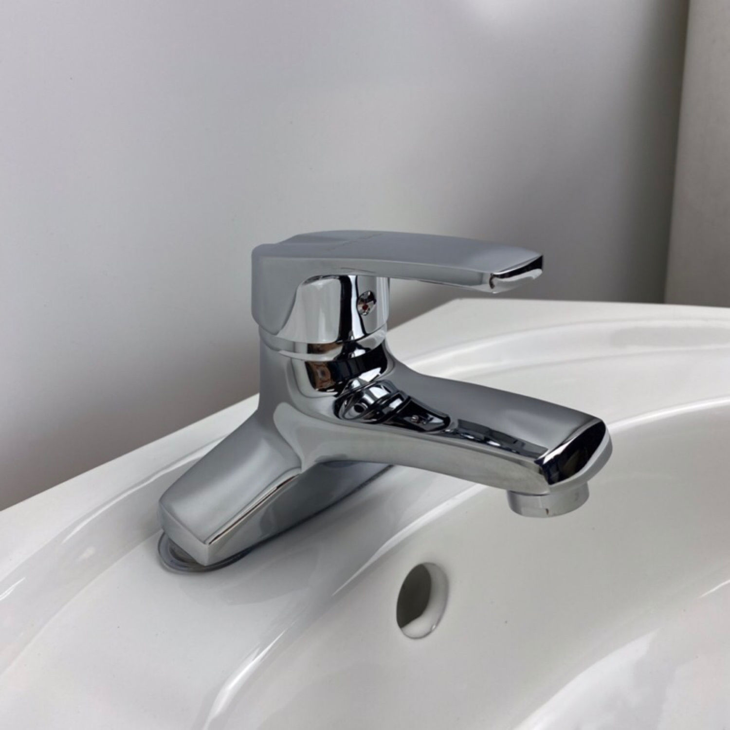 Vòi rửa tay, vòi rửa mặt, vòi chậu, vòi lavabo cao cấp nóng lạnh BossDo BẢO HÀNH 48 tháng