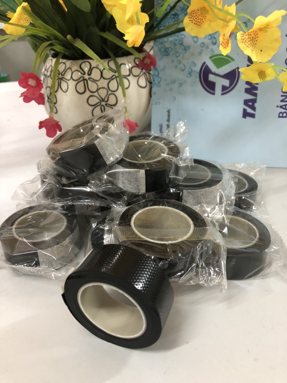 Combo 02 cuộn băng dính chống nước ,quấn dây điện máy bơm chìm, bơm hỏa tiễn