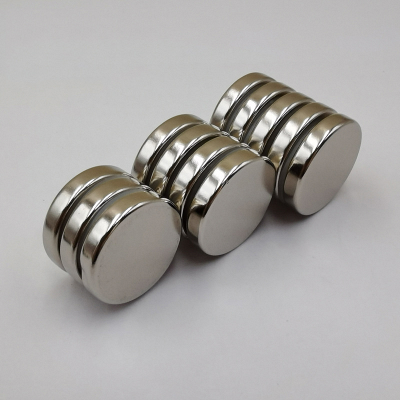 Nam châm tròn 20x5mm trắng đất hiếm lực hút siêu mạnh, viên nam châm tròn D20x5mmmạ niken, nam châm trắng chuẩn kích thước lực từ N35