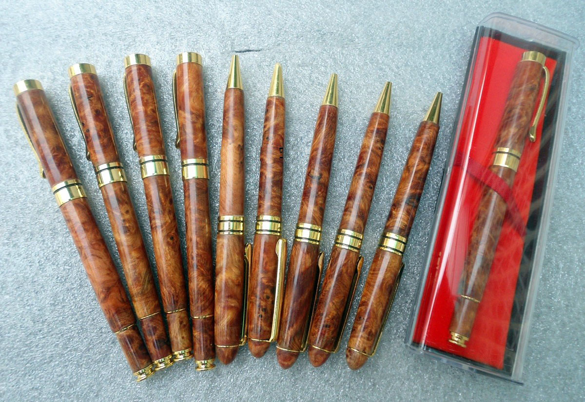 Bút gỗ nu huyết long cao cấp