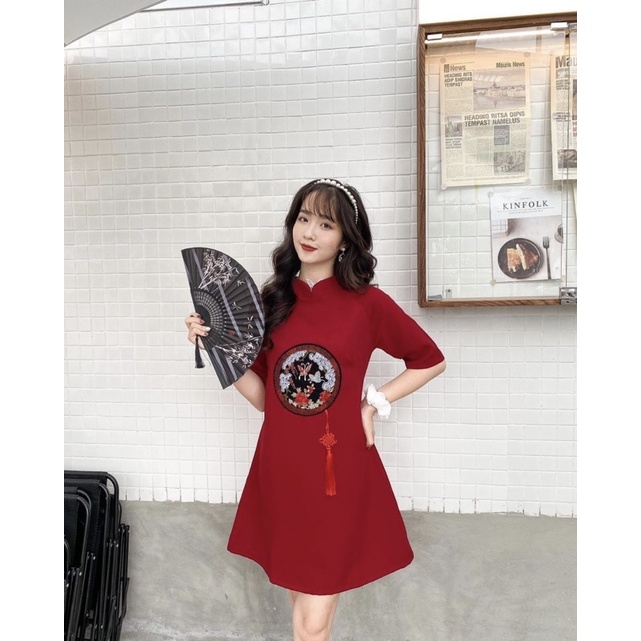 Đầm suông gấm , đầm mặc tết , đầm suông kiểu dáng váy trung hoa, họa tiếc công phu