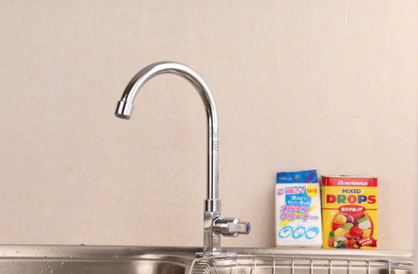 Vòi rửa bát một đường lạnh VB901 tặng dây cấp nước inox