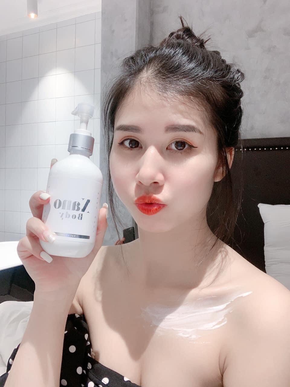 Kem dưỡng trắng da Nano body Huyền Phi H06 Mỹ Phẩm Huyền Phi 8856 (Giá ưu đãi Tặng kèm bông rửa spa chỉ dành cho 20 khách) mang đến làn da mịn màng, tươi trẻ và trắng sáng hơn. CAM KẾT HÀNG CHÍNH HÃNG 100%