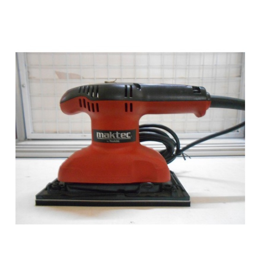 Máy chà nhám rung Maktec MT921 chuyển sang mã makita M9201