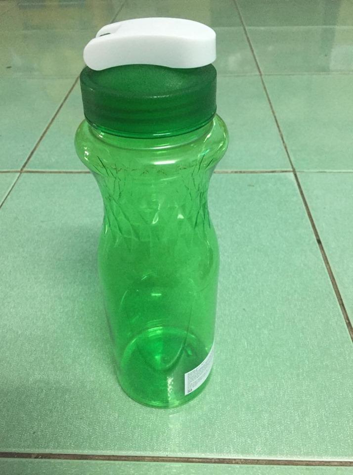 1 bình đựng nước nhựa PET 100% dung tích 1 lít