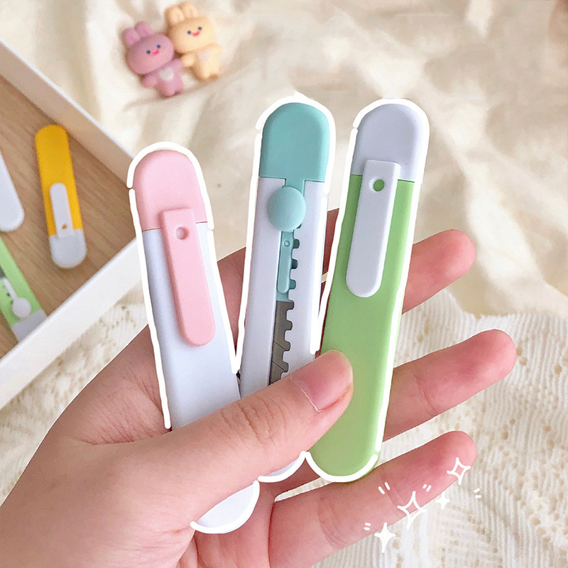Dao rọc giấy mini cute nhiều màu dễ thương