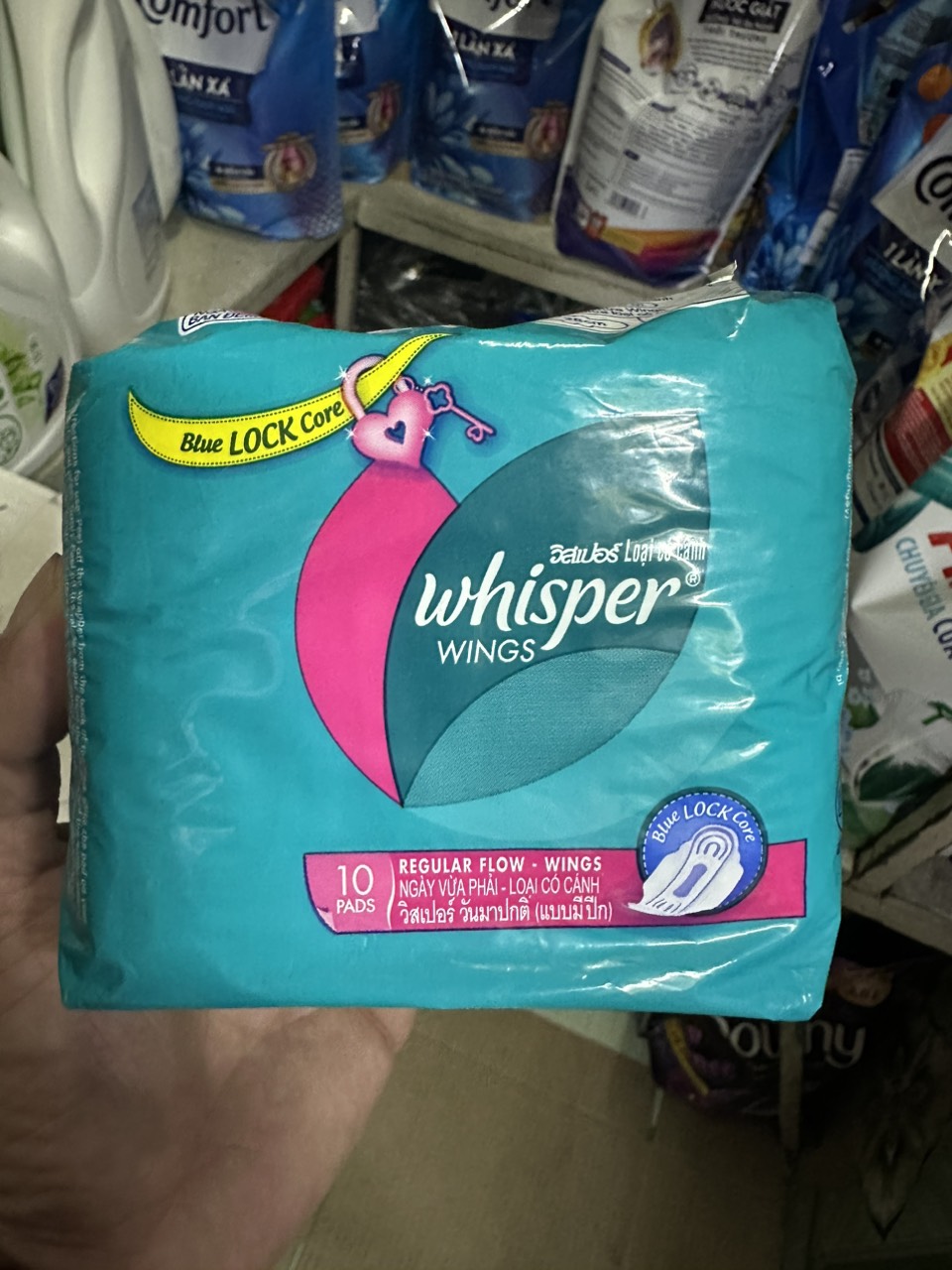 Băng vệ sinh whisper dày cánh