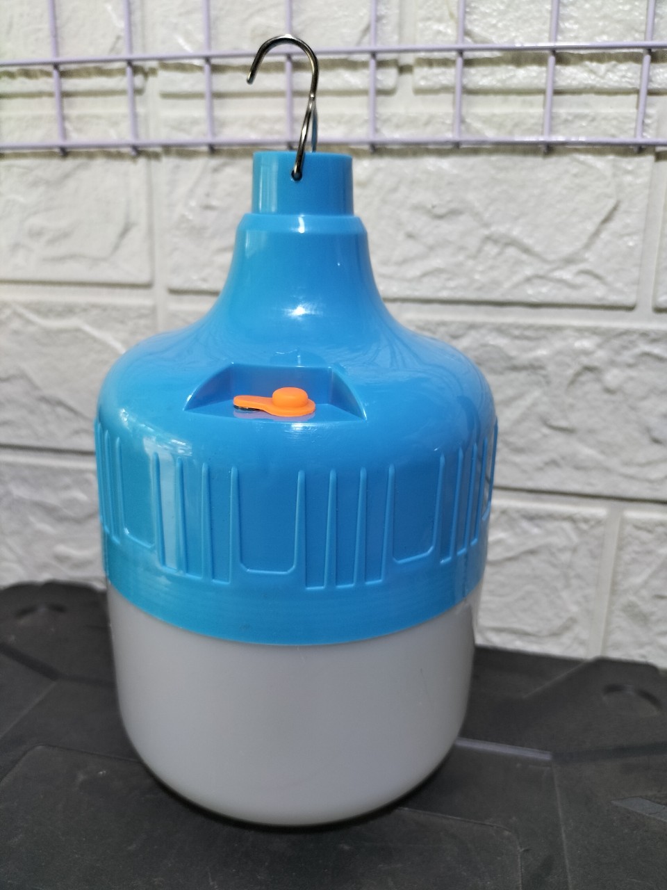 Bóng đèn LED sạc tích điện 200w 3 chế độ(6-8H) - siêu sáng