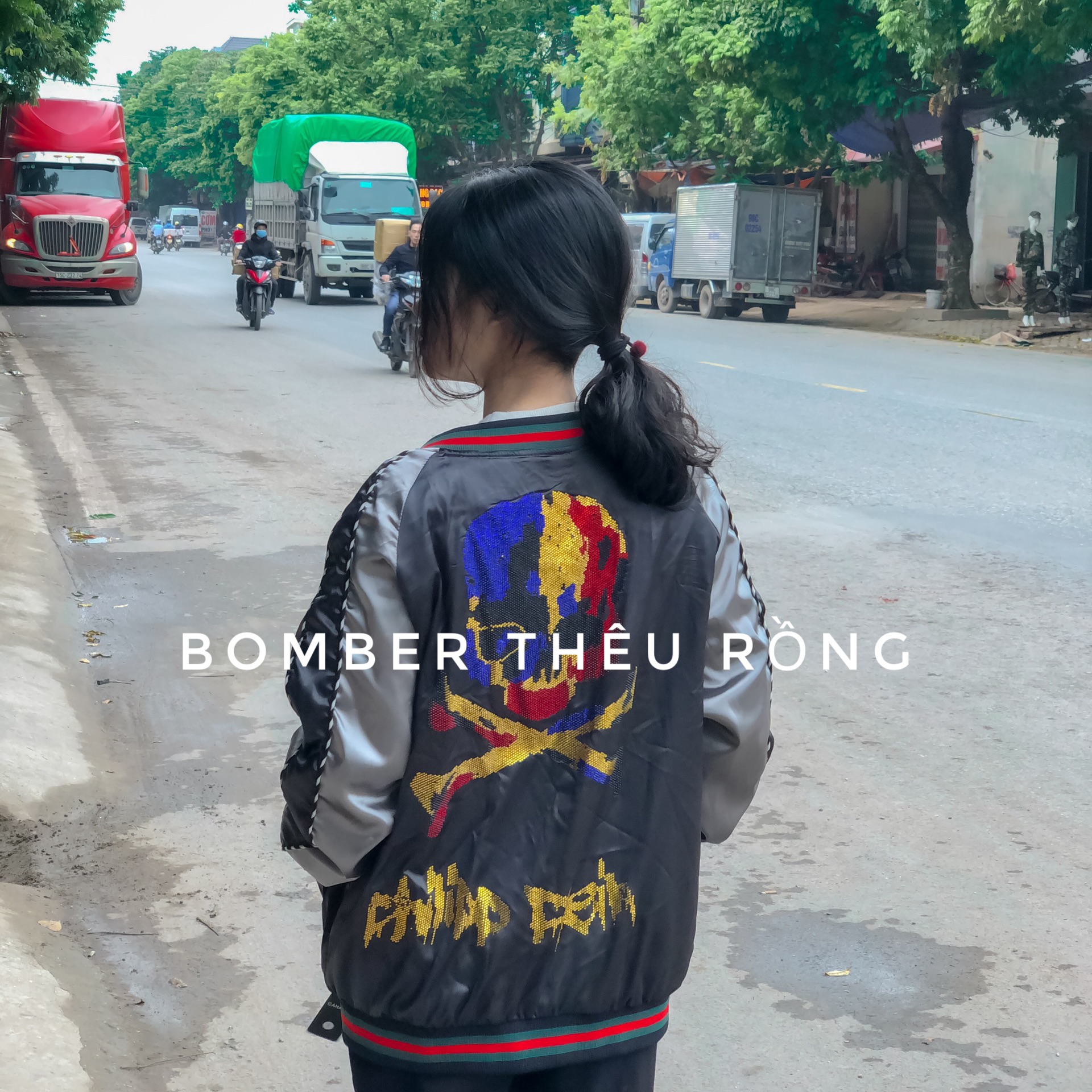 [giá sập sàn] áo khoác bomber đính đá đầu lâu ( không đinh tay)