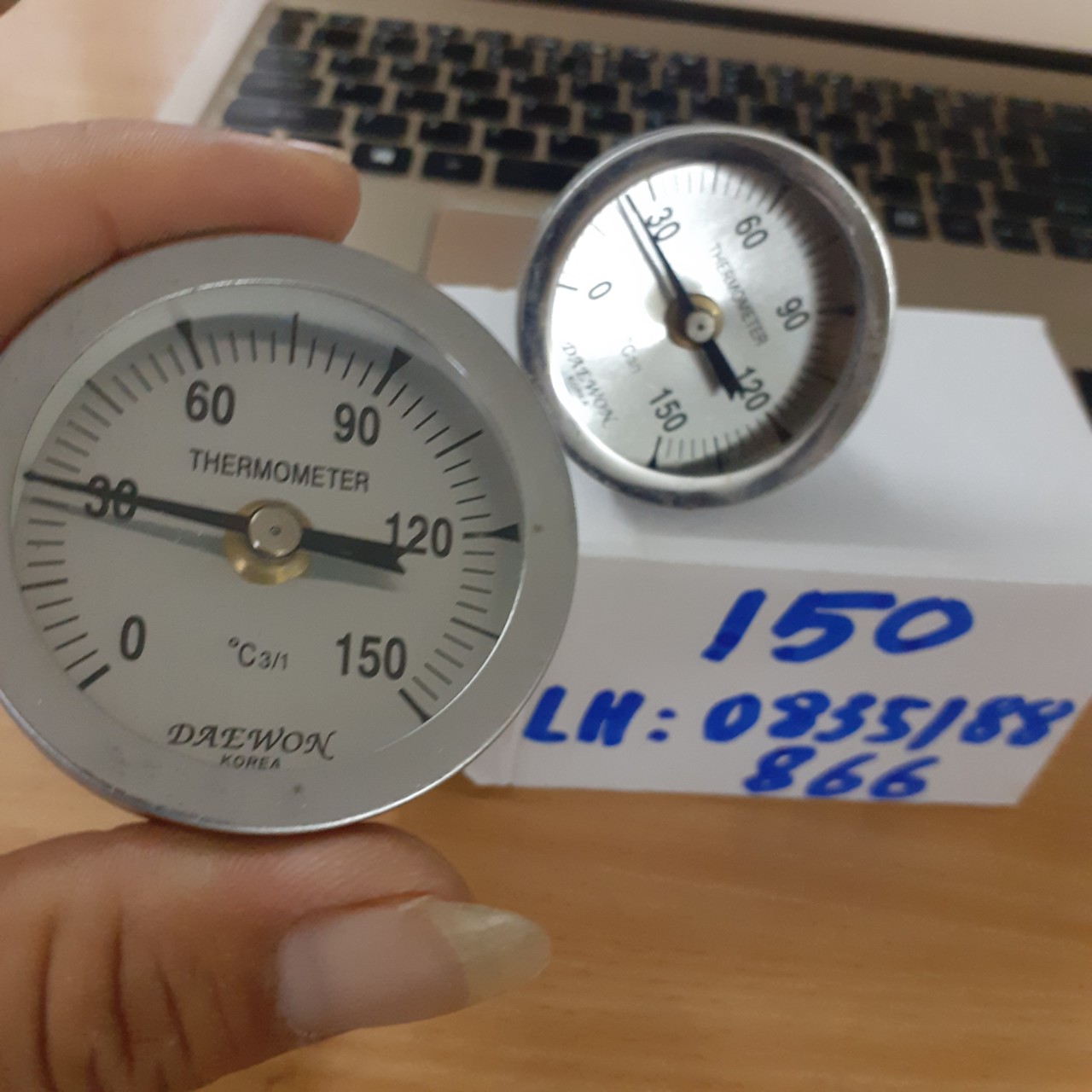 Đồng hồ đo nhiệt độ bằng inox dạng cơ daewon 150 độ c: mặt 5cm - chân cảm ứng 7cm