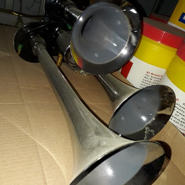 Còi hơi 3 loa (nâng tầm bá đạo cho xe của bạn), sản phẩm dùng và ứng dụng để làm phụ kiện thay thế, có độ bền cao, cam kết sản phẩm như hình