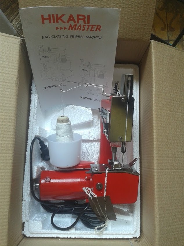 Máy khâu bao bì cầm tay GK9-5 Hikari Madein Thái lan màu đỏ tươi, loại cao cấp hơn Gk9-2.