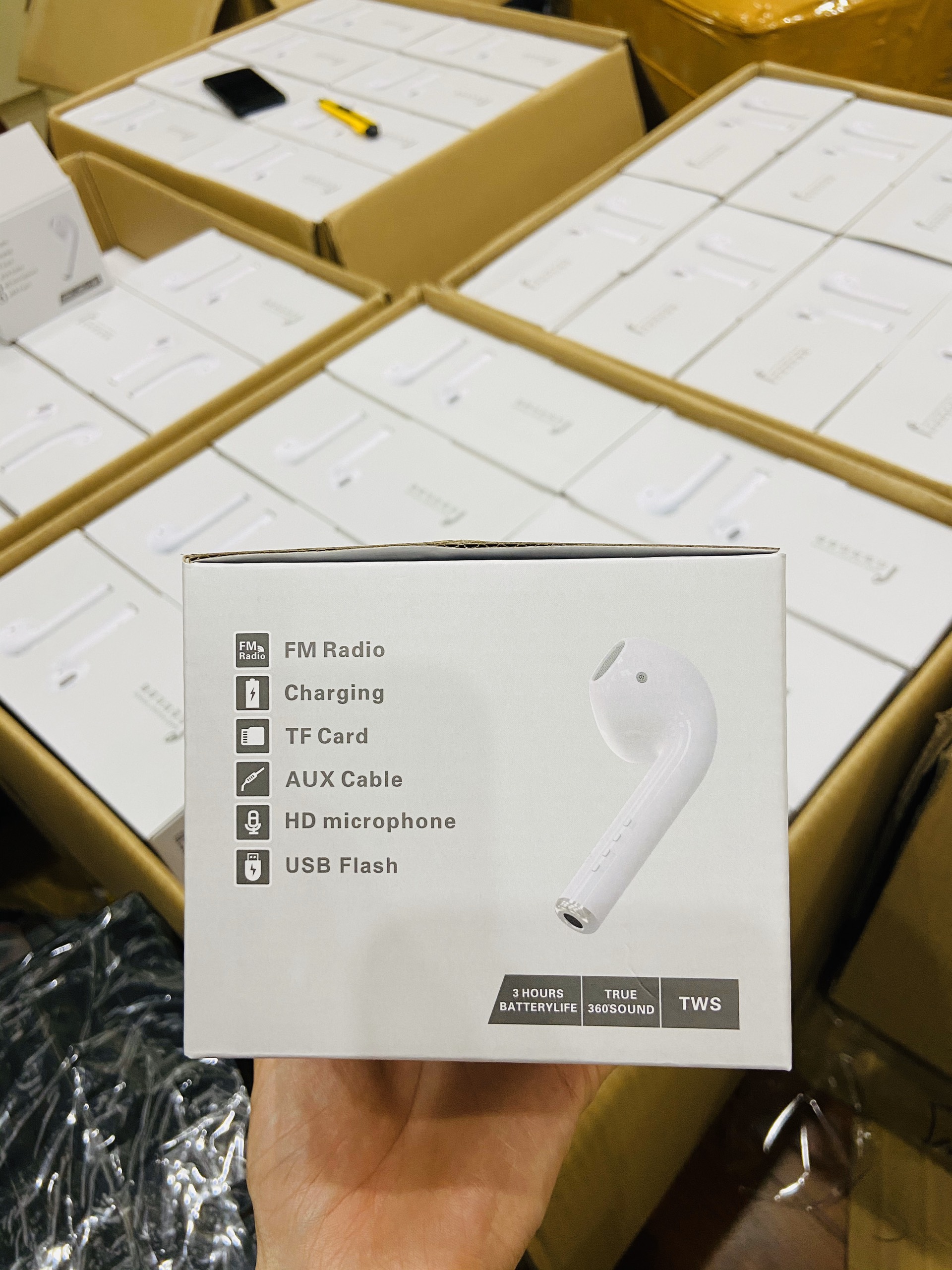 Loa bluetooth hình tai nghe airpod khổng lồ + độc đáo + âm thanh chất + bảo hành 6 tháng lỗi 1 đổi 1