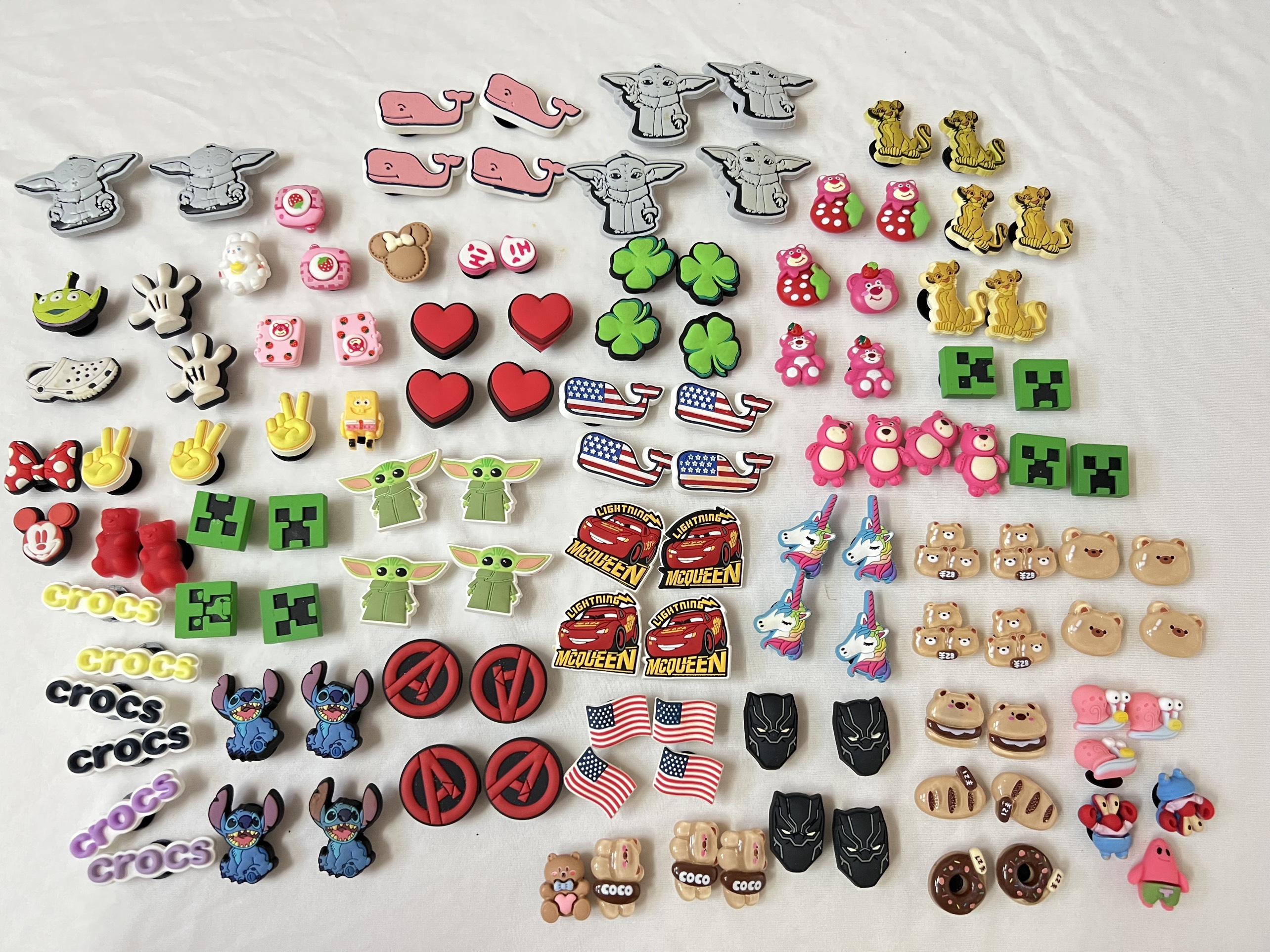 Sticker 3D chính hãng, jibbitz gắn dép crocs, bán lẻ charm dép crocs theo từng đôi mẫu ngẫu nhiên