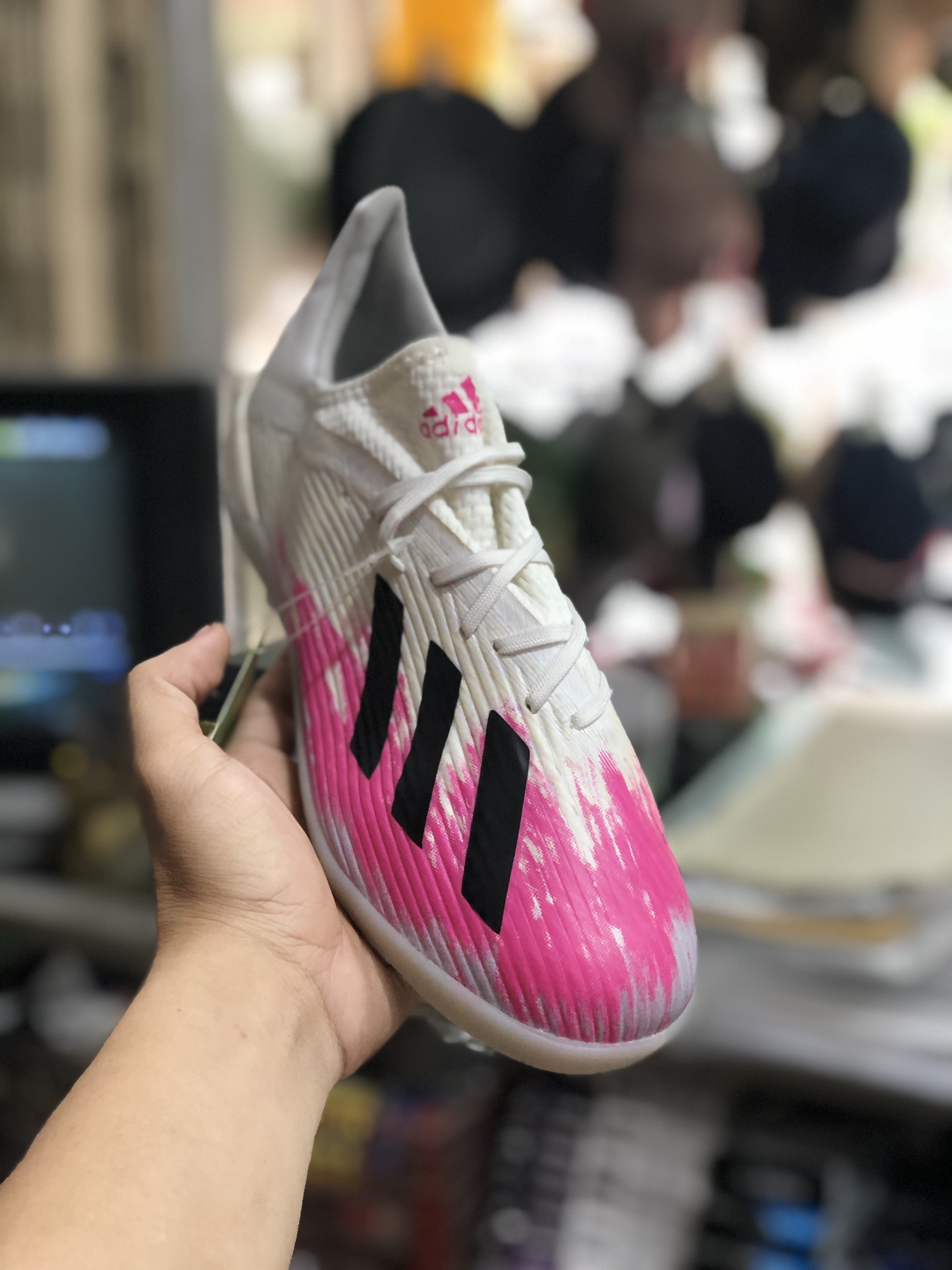 Giày bóng đá adidas 19.3 trắng hồng