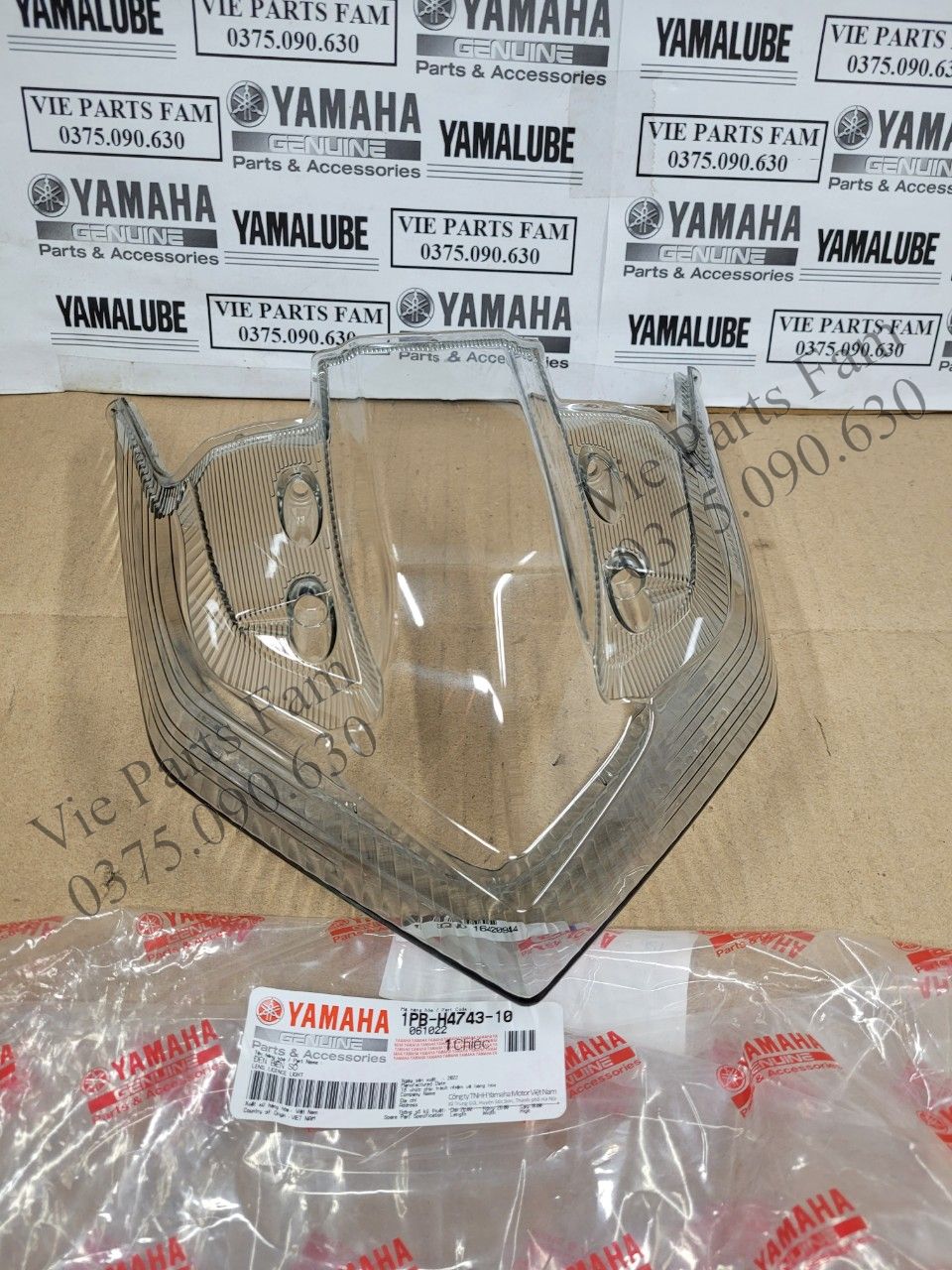 Mica/ nắp chụp đèn hậu xe Jupiter Fi , hàng theo xe mới 100% chính hiệu Yamaha Motor VN