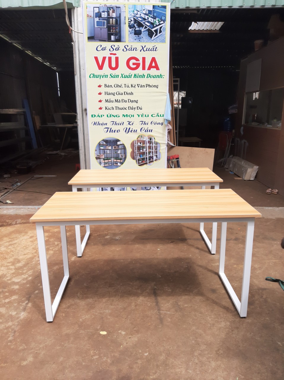 Bàn làm việc chân sắt dài 1m4