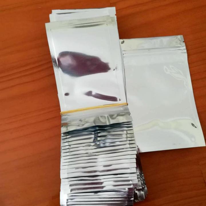 Túi zip 1 mặt trong 1 mặt bạc đáy nằm