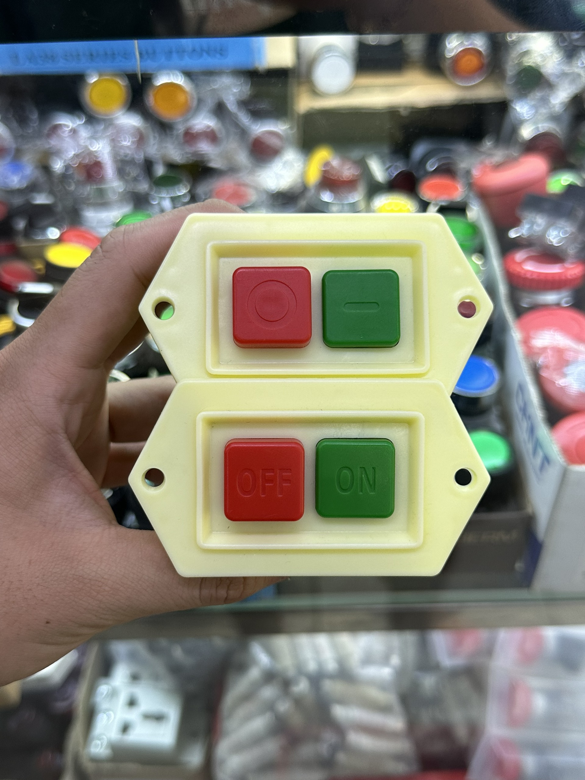 Công tắc lc3-10 nút nhấn điều khiển điện
