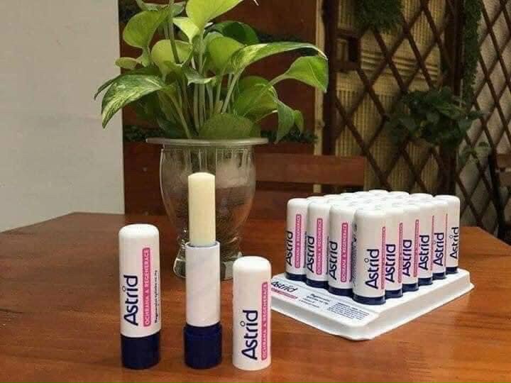Son dưỡng mỡ hươu Astrid